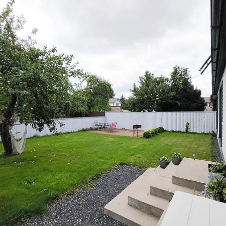Karjamaa Apartment - Garden, Free Parking, Air Conditioning Pärnu Exterior photo