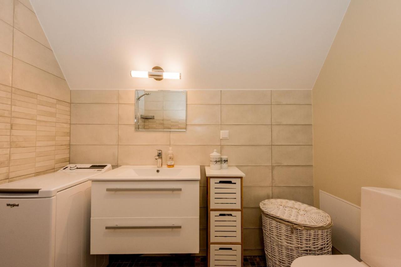 Karjamaa Apartment - Garden, Free Parking, Air Conditioning Pärnu Exterior photo
