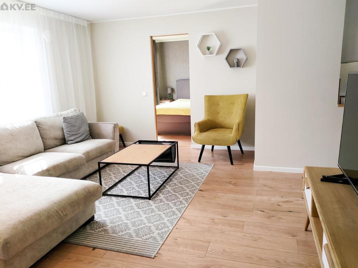Karjamaa Apartment - Garden, Free Parking, Air Conditioning Pärnu Exterior photo