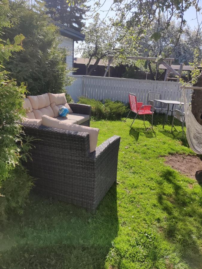 Karjamaa Apartment - Garden, Free Parking, Air Conditioning Pärnu Exterior photo